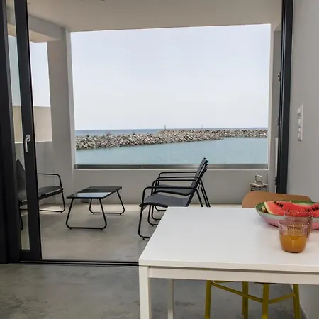 Isalos Sea View *