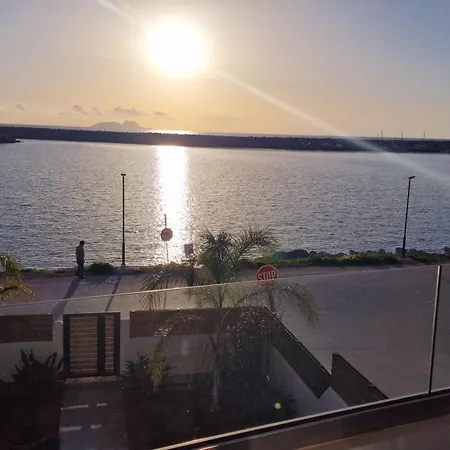 Isalos Sea View Apartment *