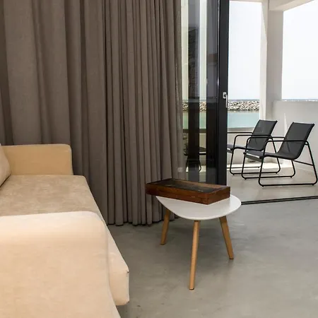 Isalos Sea View Apartamento